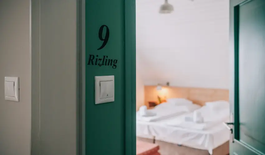 Borbartok Panzi Badacsonytomaj - Mjus 1. (min. 2 j)