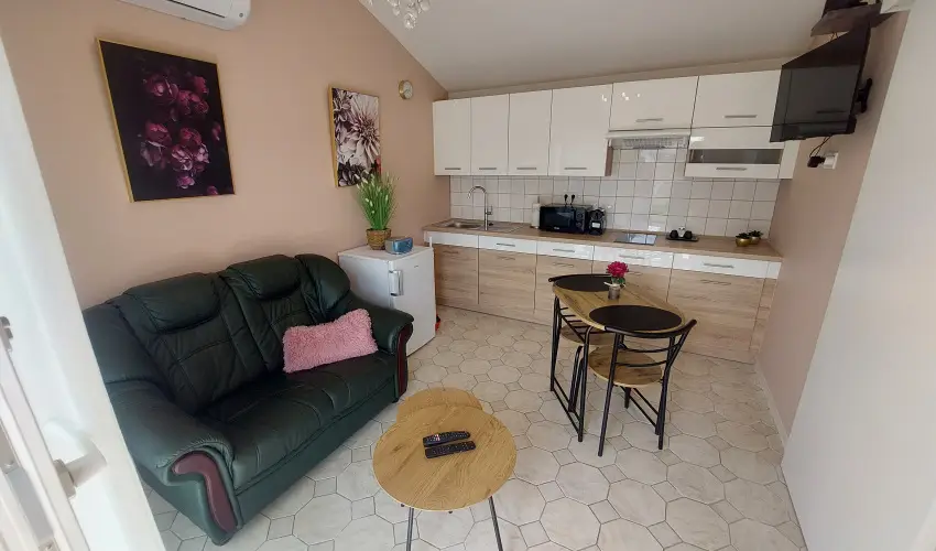 Bk City Apartments Bk, Bkfrd - Mjus 1.