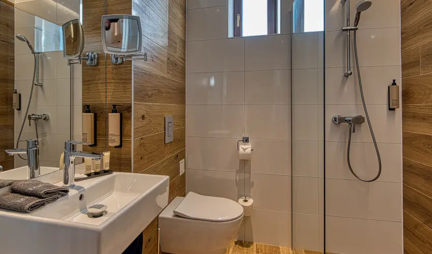 Cardoner Hotel Pilisszentkereszt - Mjus 1. (min. 2 j)