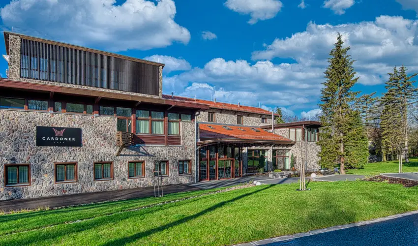 Cardoner Hotel Pilisszentkereszt - Mjus 1. (min. 2 j)