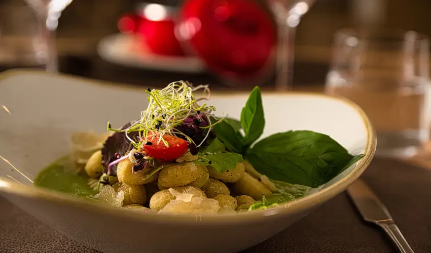 Cardoner Hotel Pilisszentkereszt - Mjus 1. (min. 2 j)