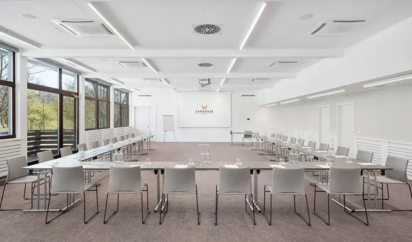 Cardoner Hotel Pilisszentkereszt - Mjus 1. (min. 2 j)