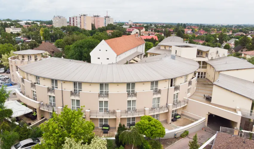 CE Plaza Hotel Si�fok - CE Plaza wellness Maj�lis & Any�k napja (min. 2 �j)