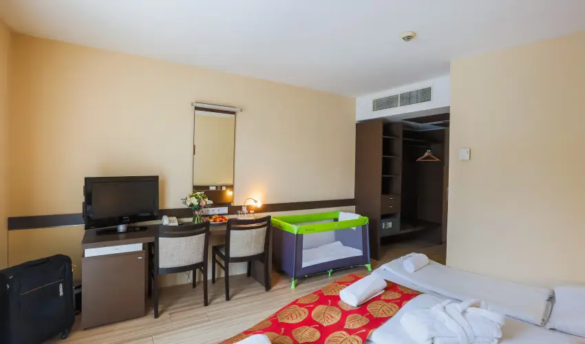 CE Plaza Hotel Si�fok - CE Plaza wellness Maj�lis & Any�k napja (min. 2 �j)