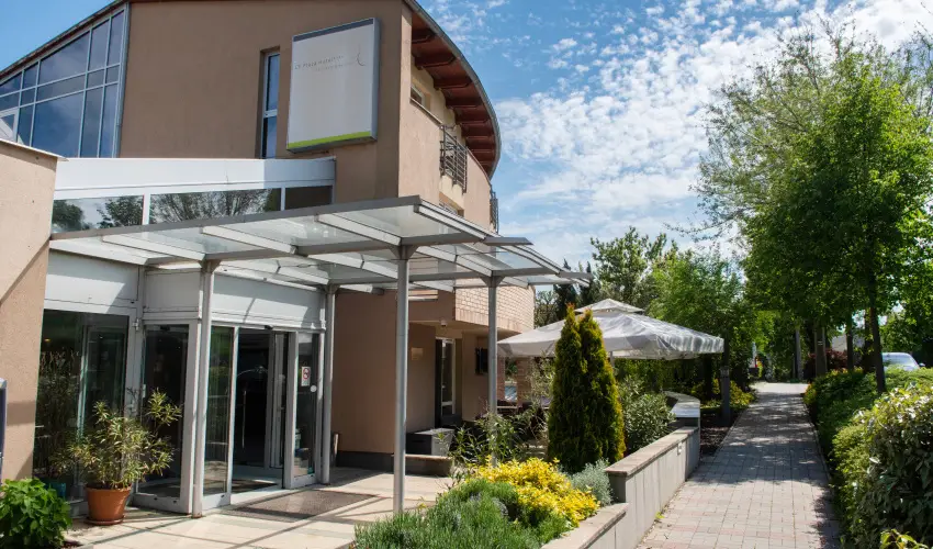 CE Plaza Hotel Si�fok - CE Plaza wellness Maj�lis & Any�k napja (min. 2 �j)
