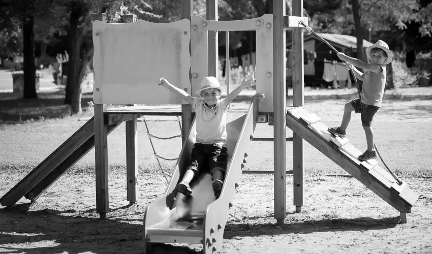 Cegl�df�rd� Apartmanpark �s Kemping Cegl�d - M�jus 1. (min. 2 �j)