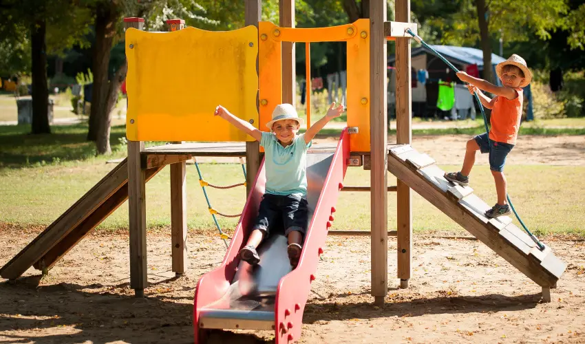 Cegldfrd Apartmanpark s Kemping Cegld - Mjus 1. (min. 2 j)