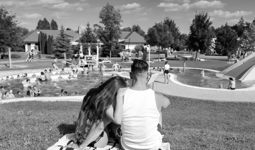 Cegl�df�rd� Apartmanpark �s Kemping Cegl�d - M�jus 1. (min. 2 �j)