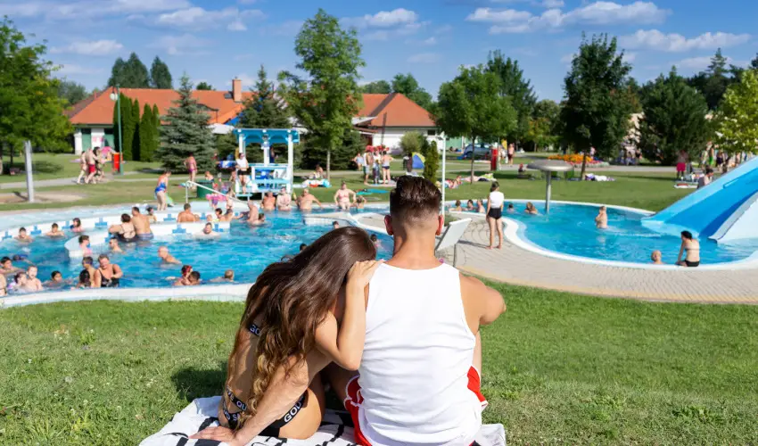 Cegldfrd Apartmanpark s Kemping Cegld - Mjus 1. (min. 2 j)