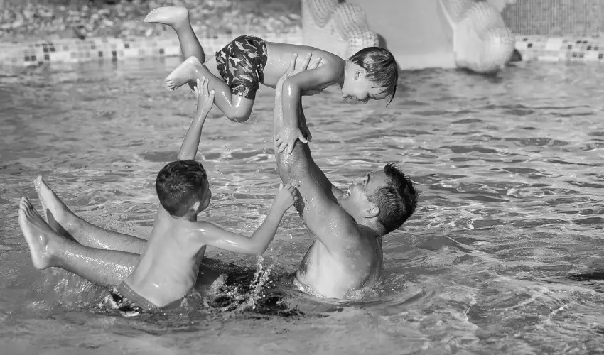 Cegl�df�rd� Apartmanpark �s Kemping Cegl�d - M�jus 1. (min. 2 �j)