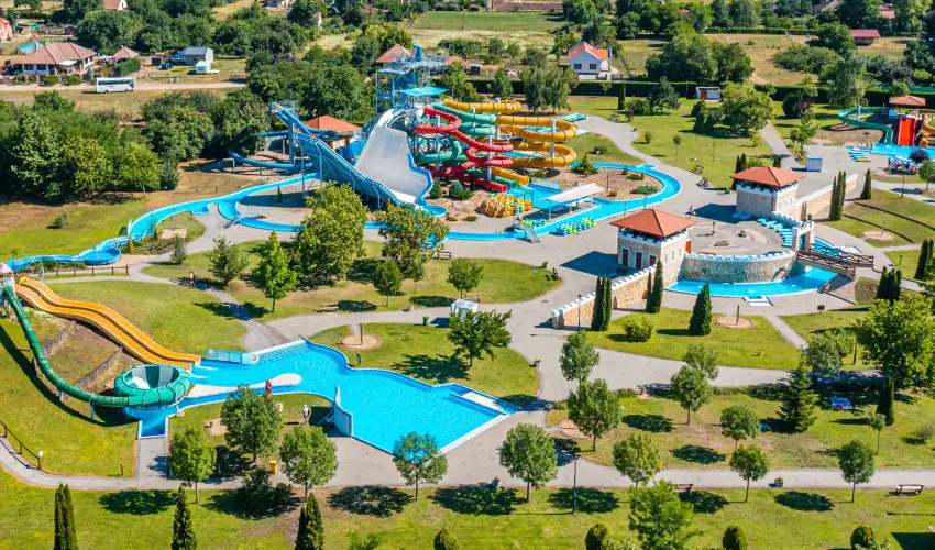 Cegldfrd Apartmanpark s Kemping Cegld - Mjus 1. (min. 2 j)