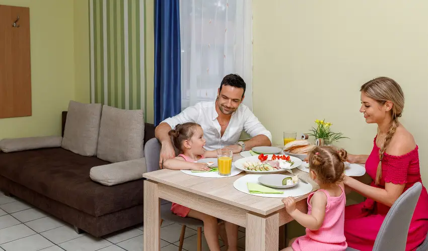 Cegl�df�rd� Apartmanpark �s Kemping Cegl�d - M�jus 1. (min. 2 �j)