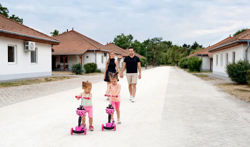 Cegl�df�rd� Apartmanpark �s Kemping Cegl�d - M�jus 1. (min. 2 �j)