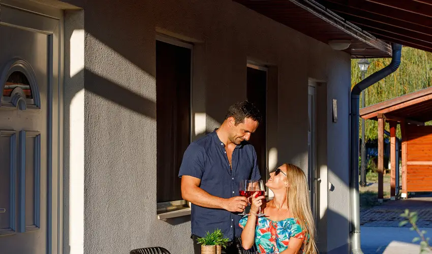 Cegl�df�rd� Apartmanpark �s Kemping Cegl�d - M�jus 1. (min. 2 �j)