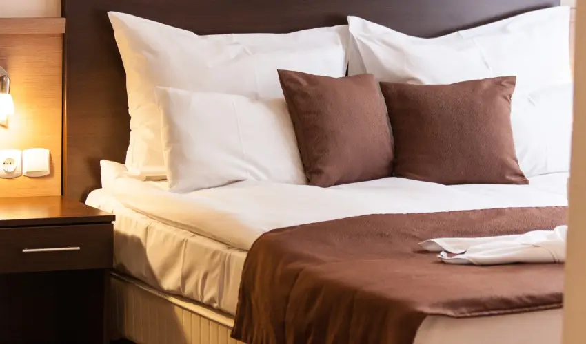 Central Hotel 21 Budapest - Mjus 1. - teljes elrefizetssel