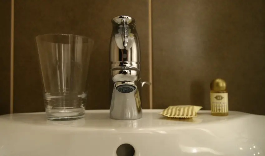 Central Hotel 21 Budapest - Mjus 1. - teljes elrefizetssel