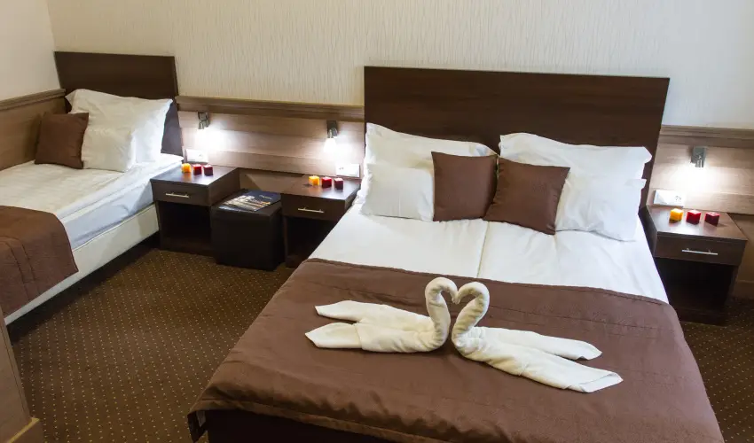 Central Hotel 21 Budapest - Mjus 1. - teljes elrefizetssel