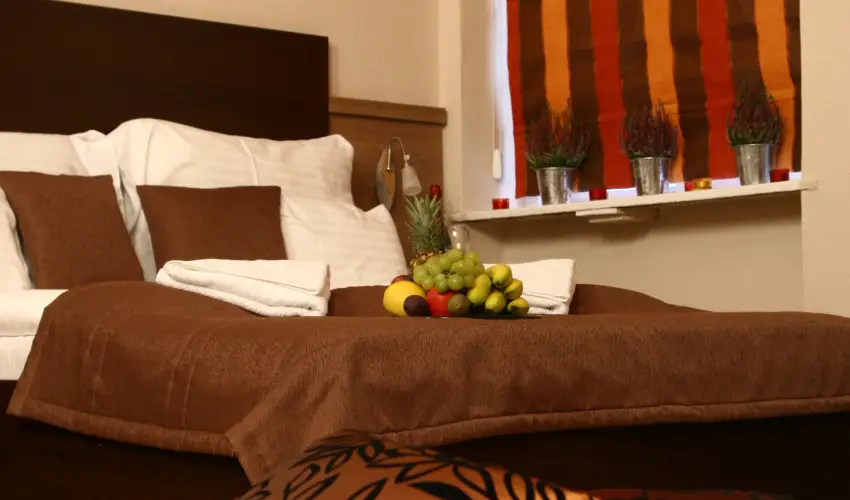 Central Hotel 21 Budapest - Mjus 1. - teljes elrefizetssel