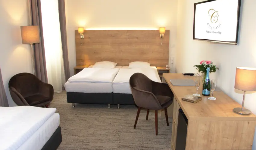 City Hotel Ring Budapest - Mjus 1. (min. 3 j)
