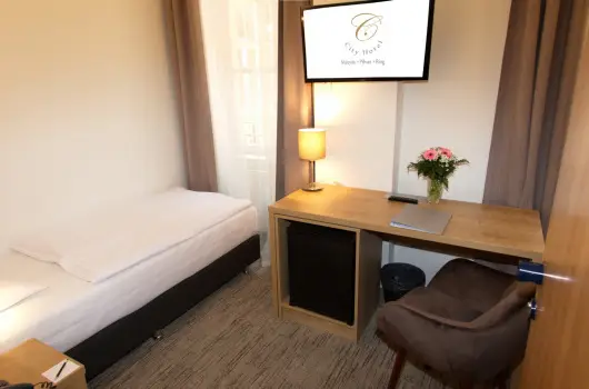 City Hotel Ring - Mjus 1. (min. 3 j)