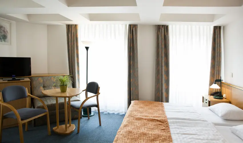 City Hotel Mtys Budapest - Mjus 1. (min. 3 j)