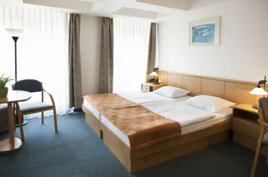 City Hotel Mtys - Mjus 1. (min. 3 j)