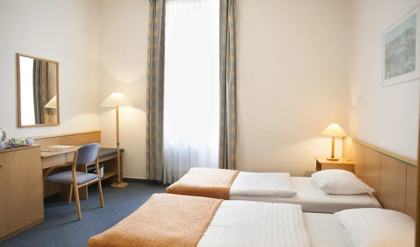 City Hotel Mtys Budapest - Mjus 1. (min. 3 j)