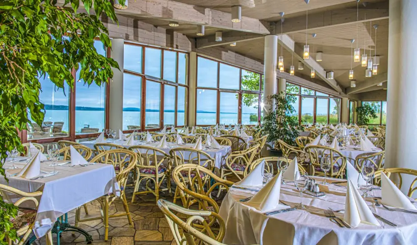 Club Tihany Hotel Tihany - Mjus 1. (min. 2 j)