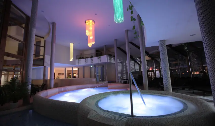 Colosseum Wellness Hotel Mrahalom - Mjus 1. - teljes elrefizetssel (min. 2 j)