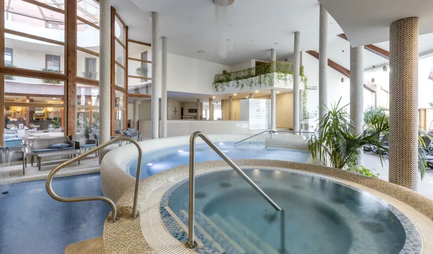 Colosseum Wellness Hotel Mrahalom - Mjus 1. - teljes elrefizetssel (min. 2 j)