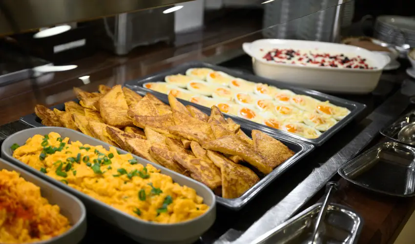 Colosseum Wellness Hotel M�rahalom - M�jus 1. - teljes el�refizet�ssel (min. 2 �j)