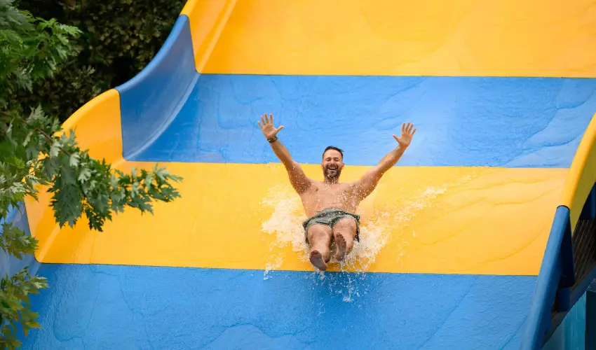 Colosseum Wellness Hotel M�rahalom - M�jus 1. - teljes el�refizet�ssel (min. 2 �j)