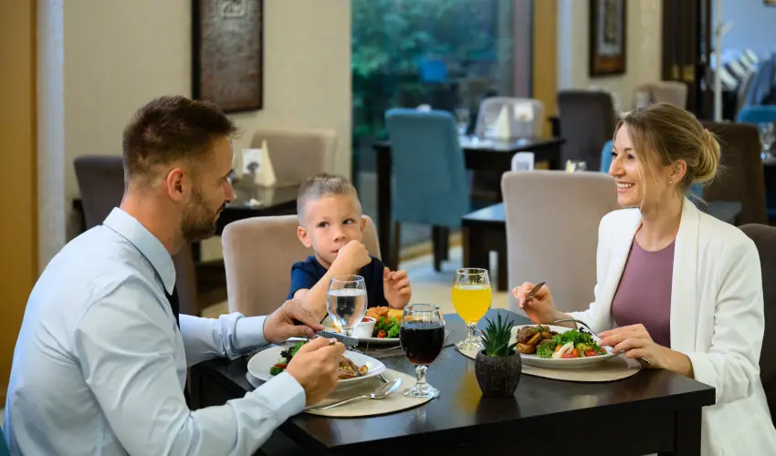 Colosseum Wellness Hotel M�rahalom - M�jus 1. - teljes el�refizet�ssel (min. 2 �j)