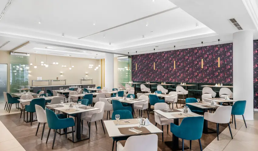 Corso Hotel Pcs Pcs - Majlis - teljes elrefizetssel