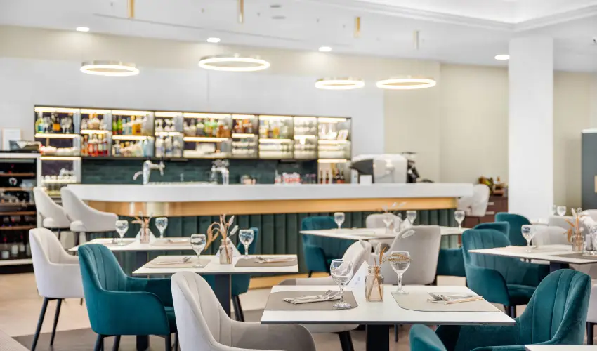 Corso Hotel Pcs Pcs - Majlis - teljes elrefizetssel