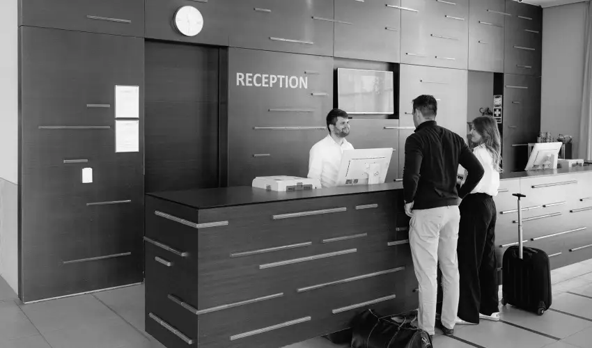 Corso Hotel P�cs P�cs - Maj�lis - teljes el�refizet�ssel