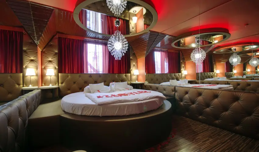 Corvin Hotel Gyula - Mjus 1. (min. 2 j)