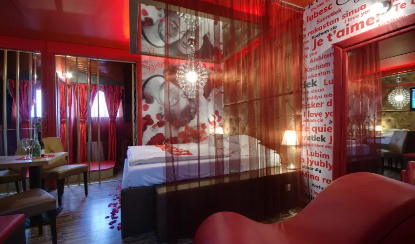 Corvin Hotel Gyula - Mjus 1. (min. 2 j)