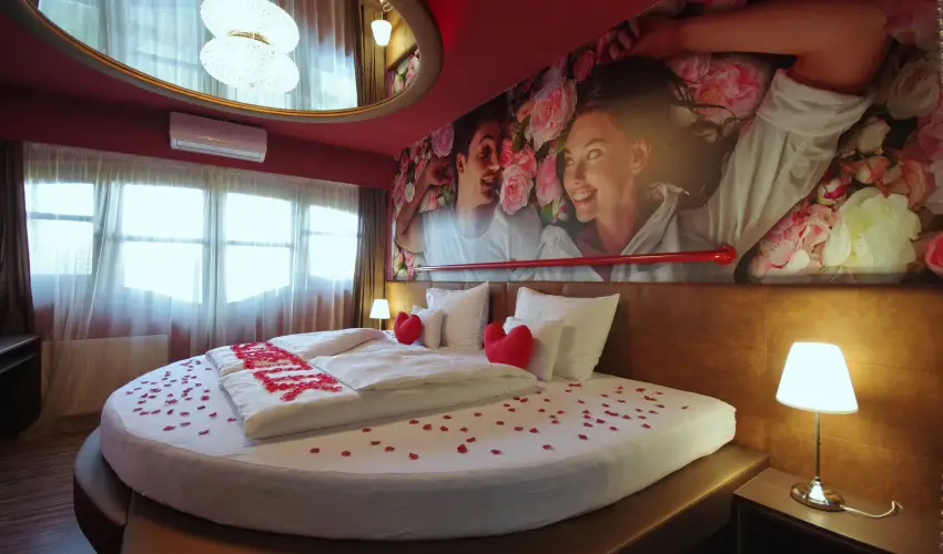 Corvin Hotel Gyula - Mjus 1. (min. 2 j)