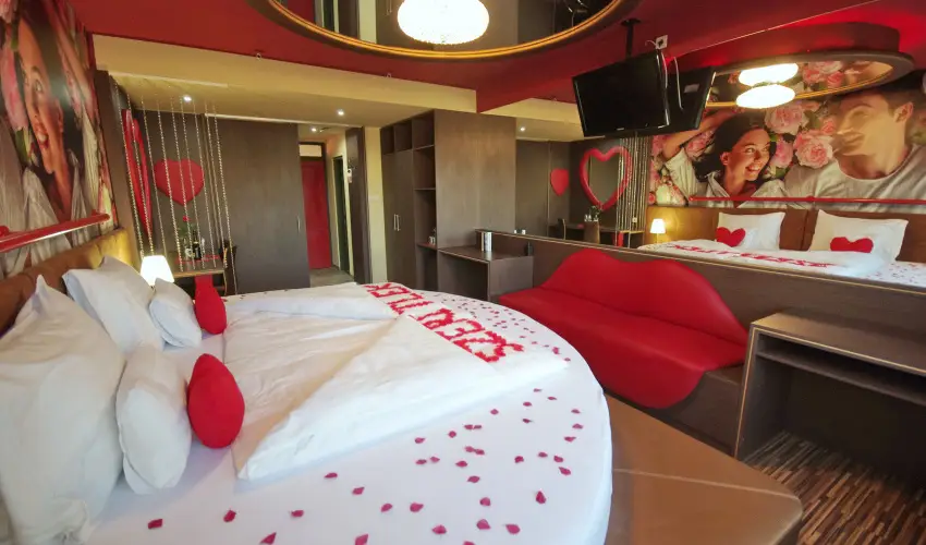 Corvin Hotel Gyula - Mjus 1. (min. 2 j)