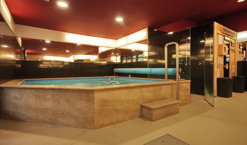 Corvin Hotel Gyula - Mjus 1. (min. 2 j)