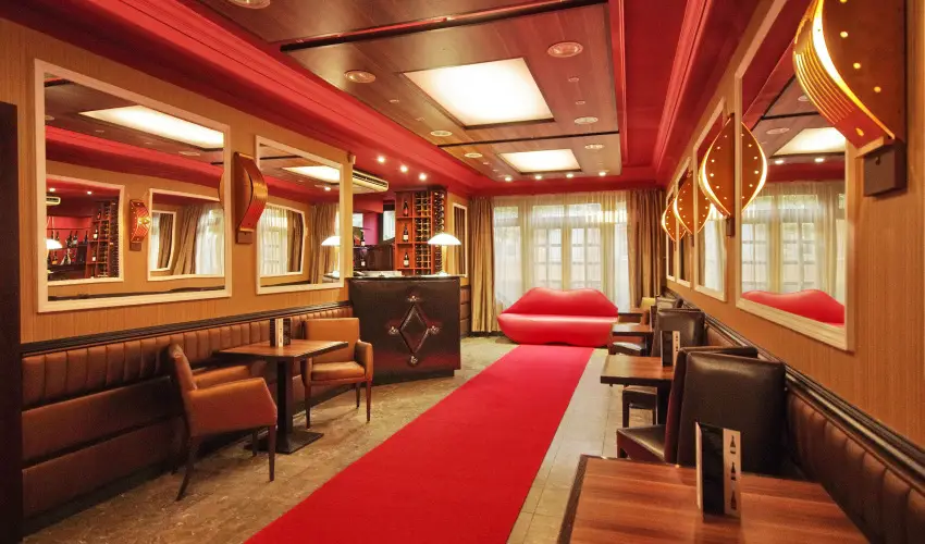 Corvin Hotel Gyula - Mjus 1. (min. 2 j)