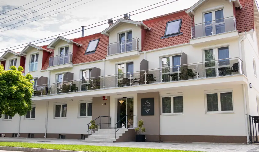 Crystal Hotel Hajdszoboszl - Mjus 1. (min. 2 j)