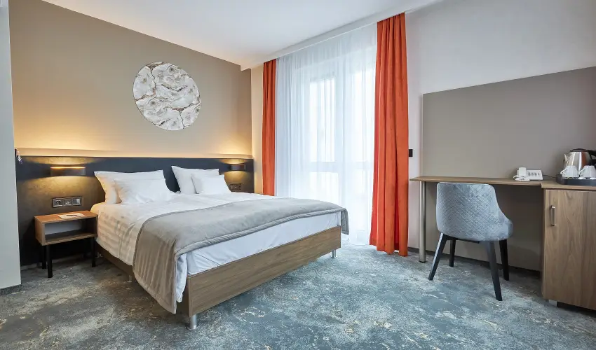 Crystal Hotel Hajdszoboszl - Mjus 1. (min. 2 j)