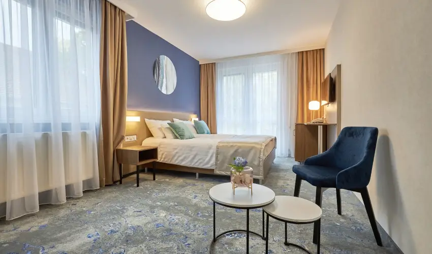 Crystal Hotel Hajdszoboszl - Mjus 1. (min. 2 j)