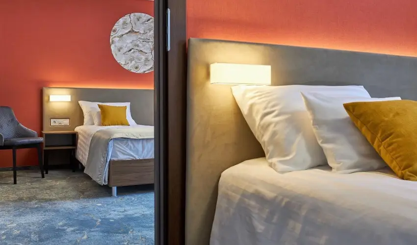 Crystal Hotel Hajdszoboszl - Mjus 1. (min. 2 j)