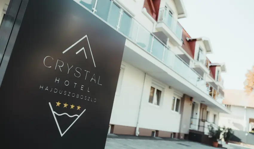 Crystal Hotel Hajd�szoboszl� - M�jus elsejei hossz� h�tv�ge