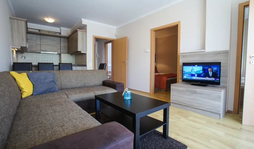 Solaris Apartman & Resort Cserkeszl - Mjus 1. 