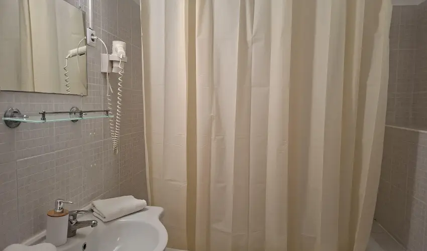 D&A Apartmanh�z Egerszal�k - M�jus 1. (min. 2 �j)