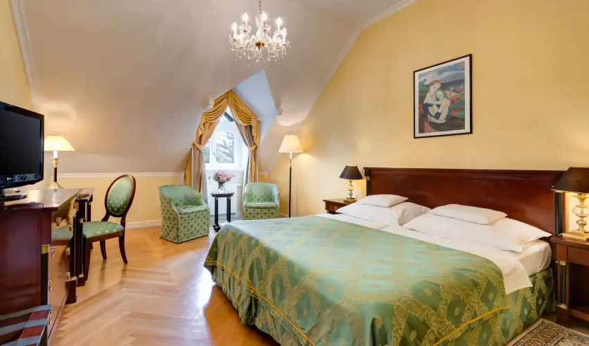 gr�f Degenfeld Kast�lysz�ll� Tarcal - M�jus 1. 